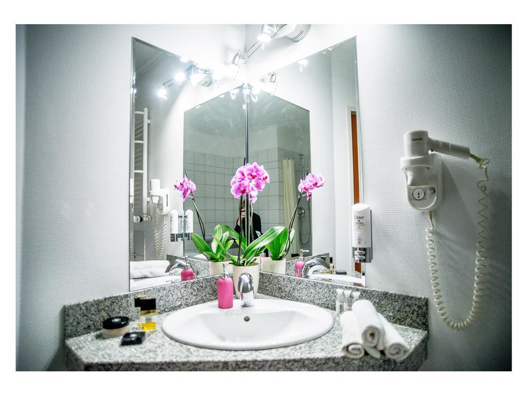 Hotel Fenix Еленя-Гура Номер фото