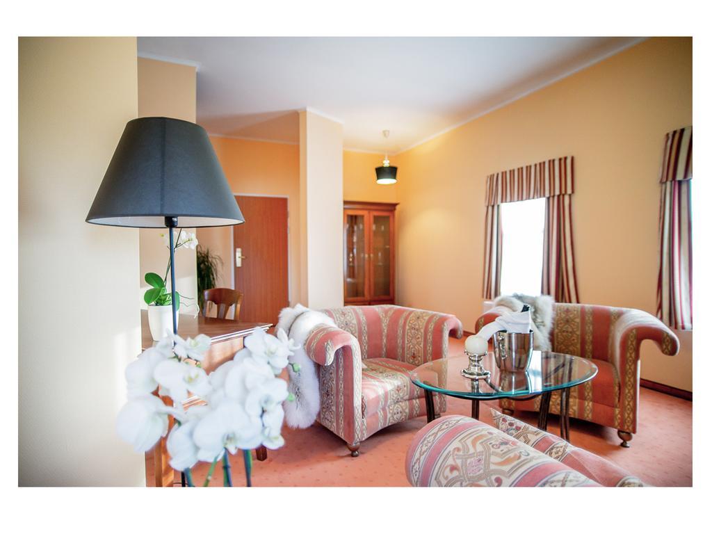 Hotel Fenix Еленя-Гура Номер фото