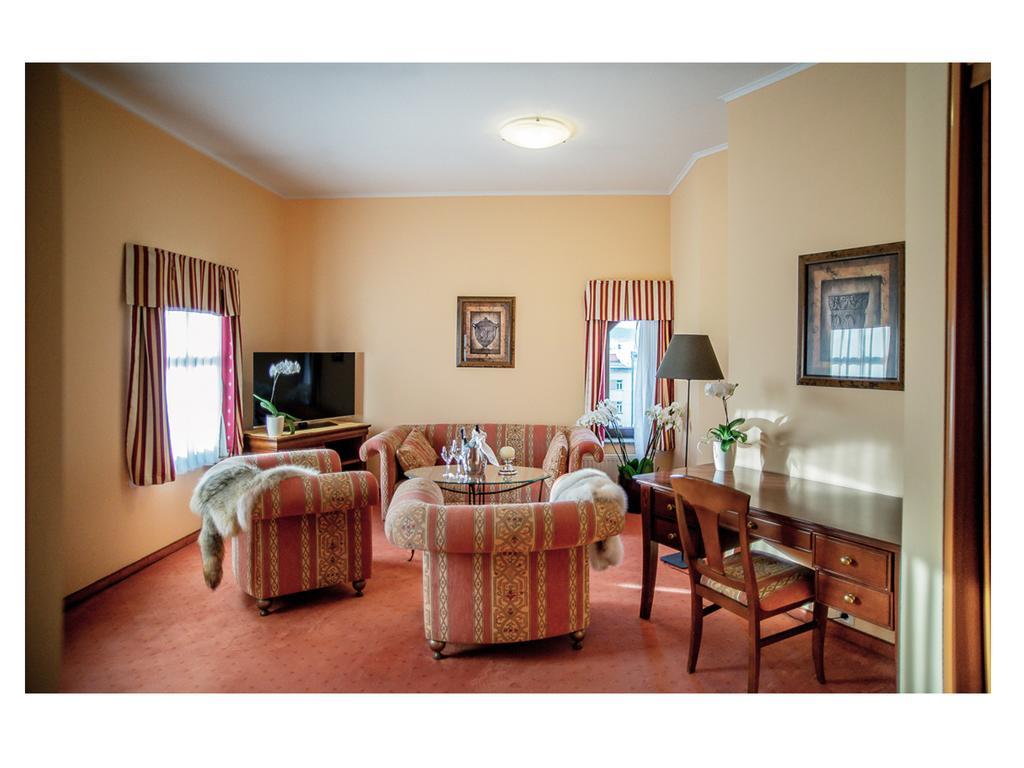 Hotel Fenix Еленя-Гура Номер фото